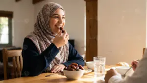 فوائد التمر في الإفطار ودوره في تعويض الطاقة بعد الصيام