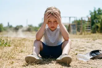 ضربة الشمس عند الأطفال وأهم أعراضها وطرق الوقاية والعلاج